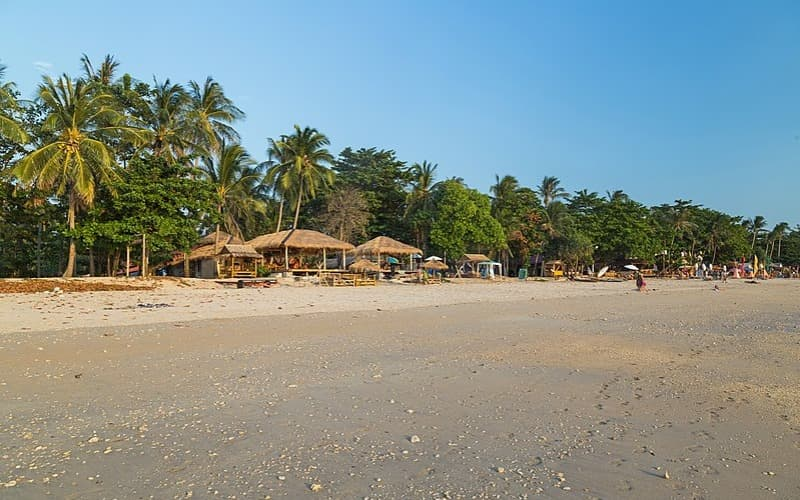 Lanta Klong Nin Beach