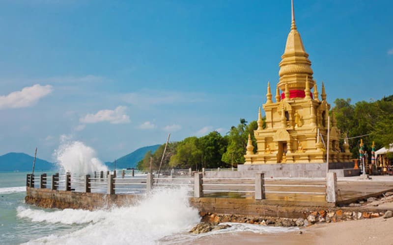 Laem Sor Pagoda in Koh Samui