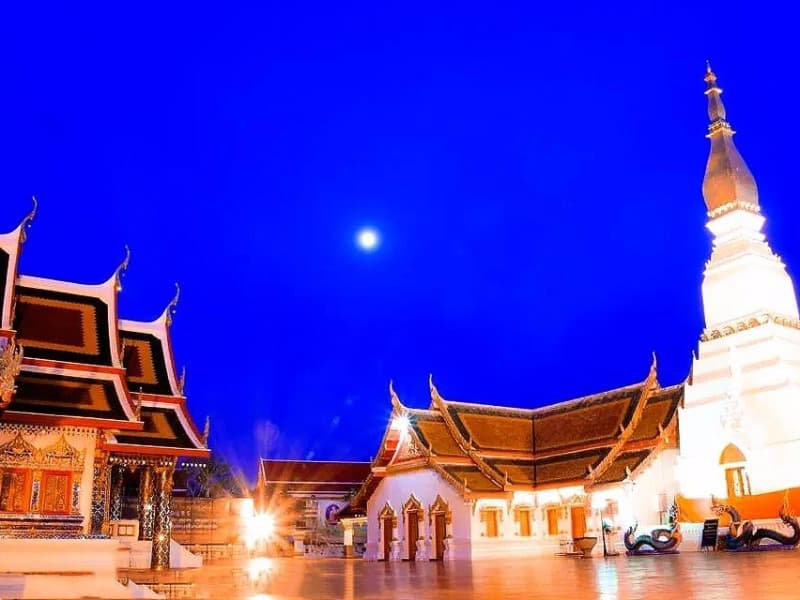 Wat Phra That Choeng Chum