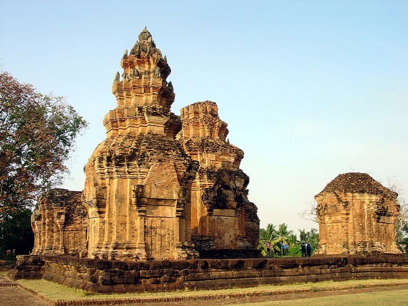 Prasat Sikhoraphum