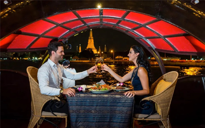 Chao Phraya River Dinner Cruise by Rice Barge