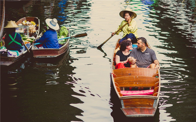 Damneon Saduak Floating Market