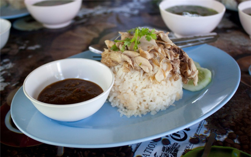 Khao-man-gai-chicken-rice-960x640_副本.jpg