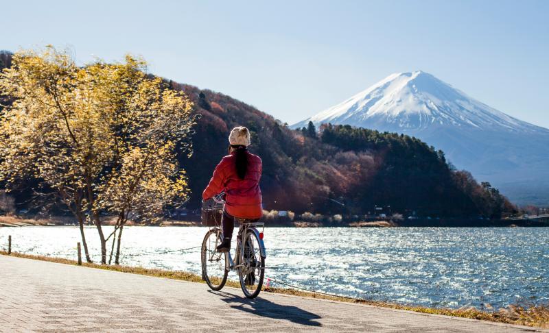 Autumn in Japan Is a Good Time to Go Cycling to Enjoy Beautiful Scenery