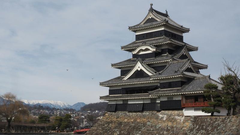 Take a Visit to Matsumoto Castle in Winter in Japan