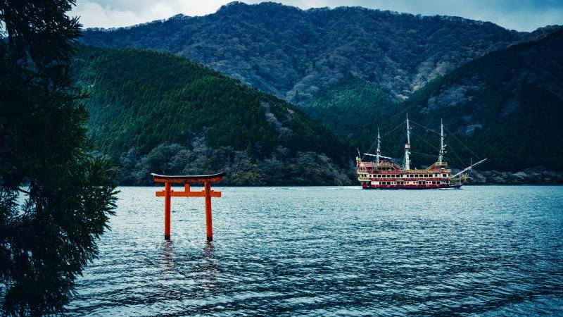 Pirate Ship: Enjoy the Hakone Sightseeing Cruise