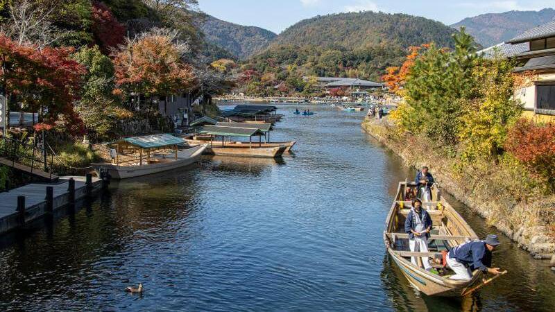 Enjoy Japan Fall Foliage Trip at Arashiyama