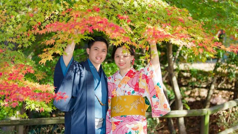 Experience Dressing Kimono During Maple Season in Japan