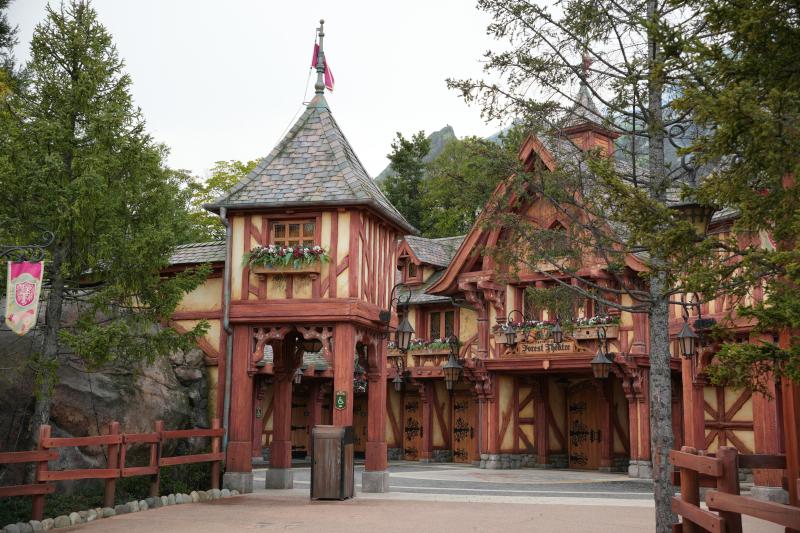 Fantasyland Forest Theater