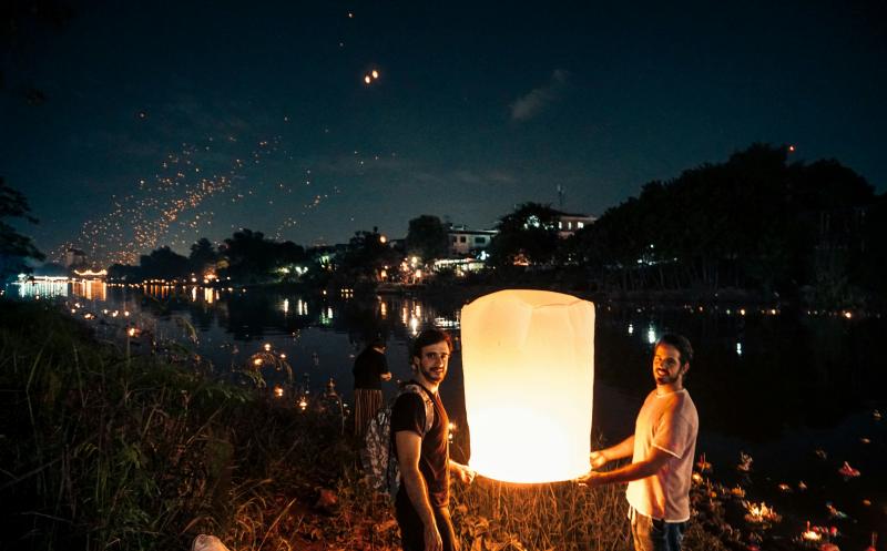 Loy Krathong & Yee Peng Lantern Festivals Chiang Mai Thailand