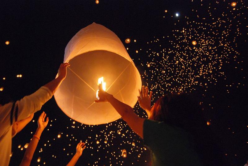 Loy Krathong in Chiang Mai