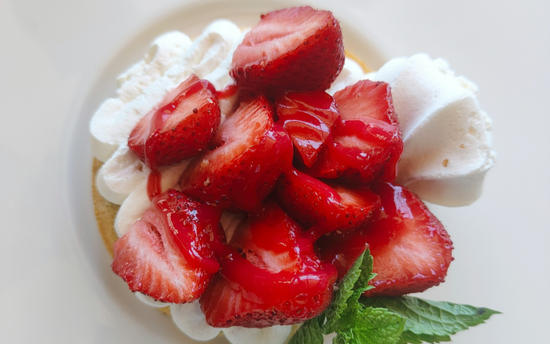 The strawberry tastes sweet in the winter