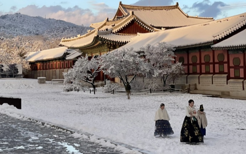 The Winter Snow Scenery of Gyeongbokgung Palace in South Korea