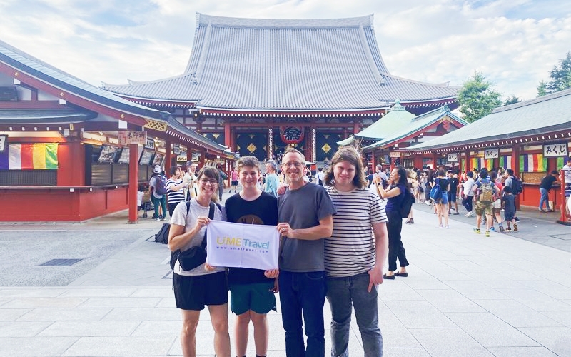 A family enjoying their Tokyo trip at Senso-ji Temple with UME Travel.