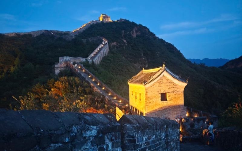 A Night Hike to Jinshanling Great Wall