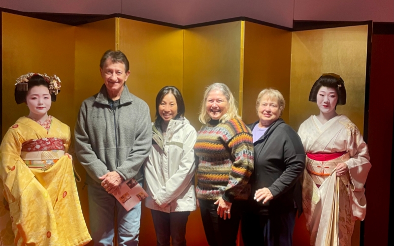 Enjoy a seamless and authentic Geisha encounter with UME Travel’s priority booking, bypassing the holiday crowds.