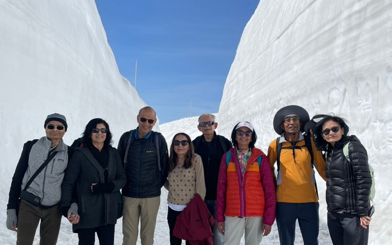 Seniors Bus Tour Tateyama Snow Wall