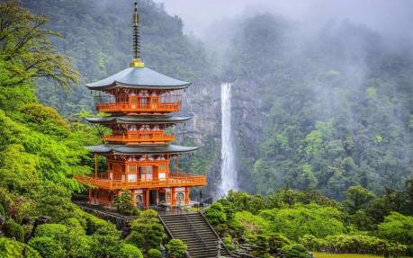 Japan's Tallest Waterfall and a Sacred Site of Kumano
