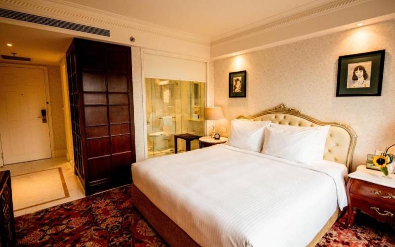 Apricot Hotel