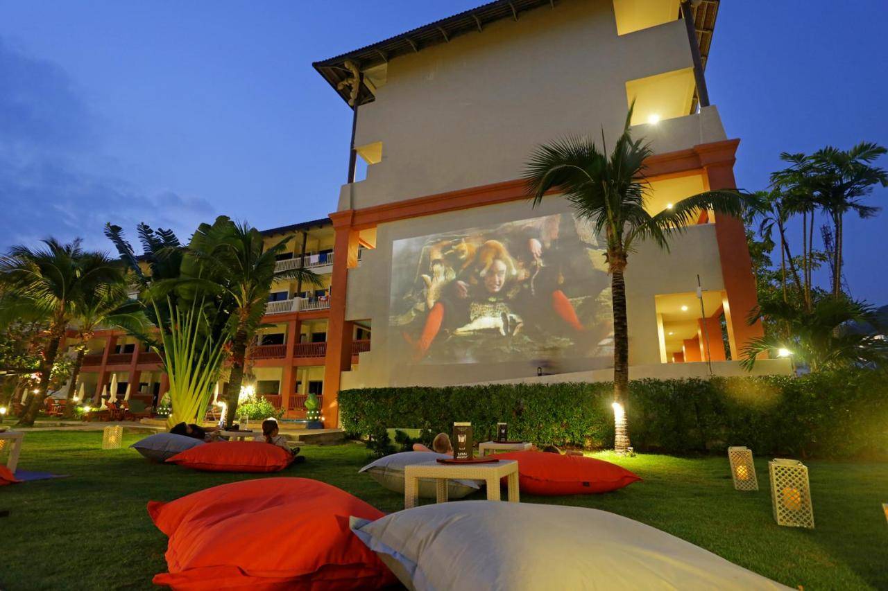 Kata Sea Breeze Resort - SHA Plus Certified