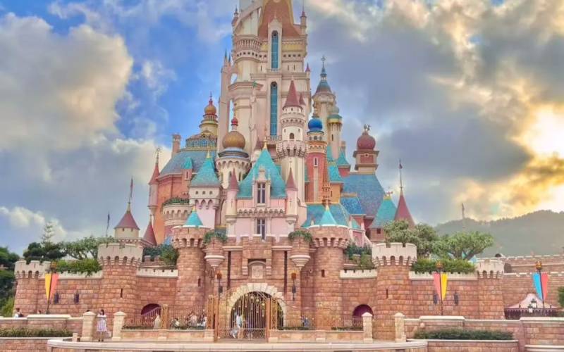 Hong Kong with Kids: Disney, Dim Sum & an Easy Gateway to China