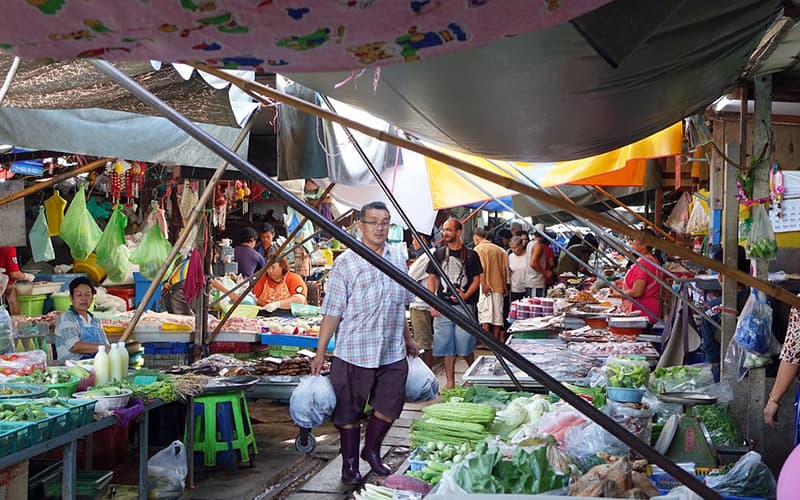 Local life in the market