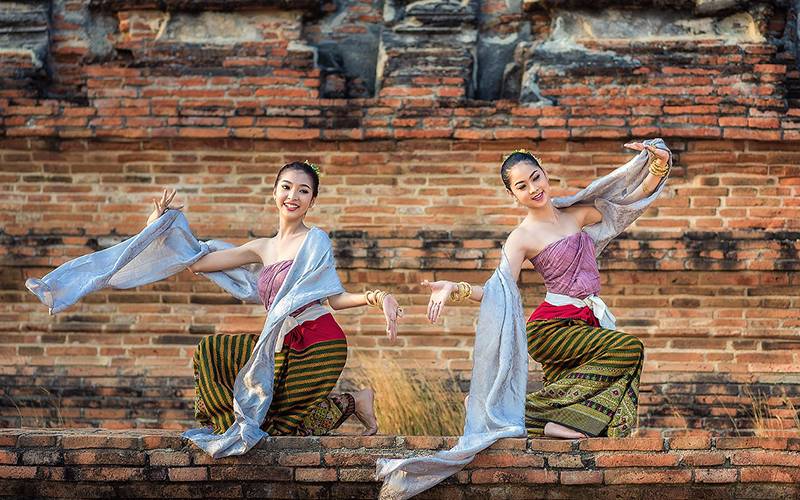 thai dance costumes