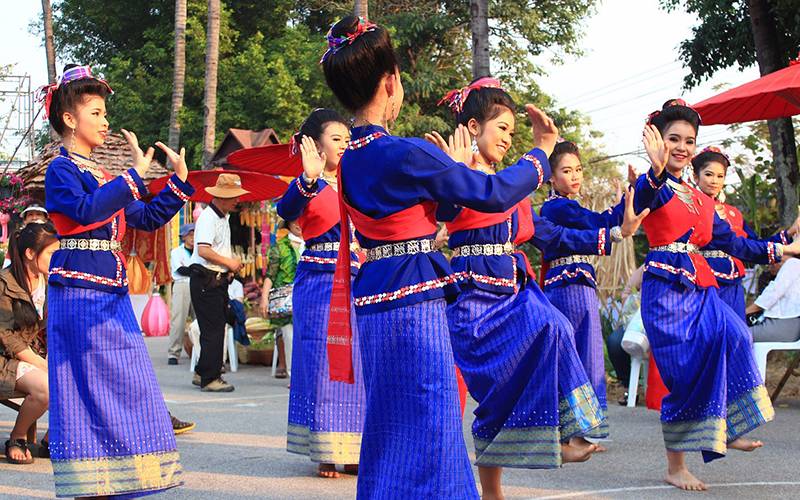 thai dance costumes