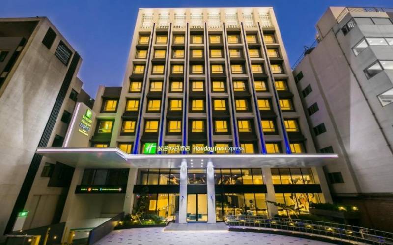 Holiday Inn Express Taichung Fengchia by IHG