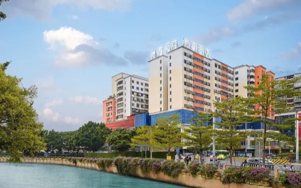 Lanwan Hotel (Guangzhou Shamian Island Yongqingfang Branch)