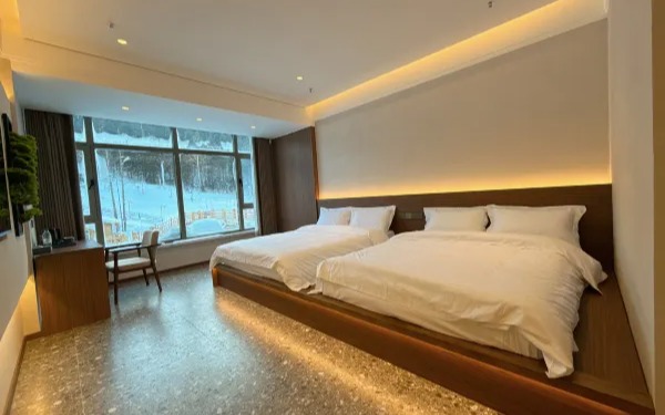 Snow Town Yishan Snow Hotel (Snow Yun Street Branch)