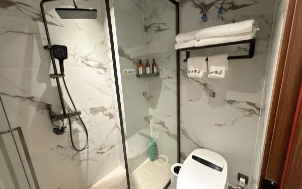 Snow Town Yishan Snow Hotel (Snow Yun Street Branch)