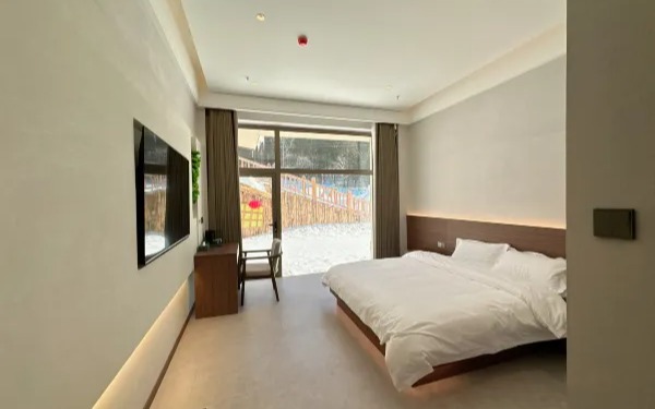 Snow Town Yishan Snow Hotel (Snow Yun Street Branch)