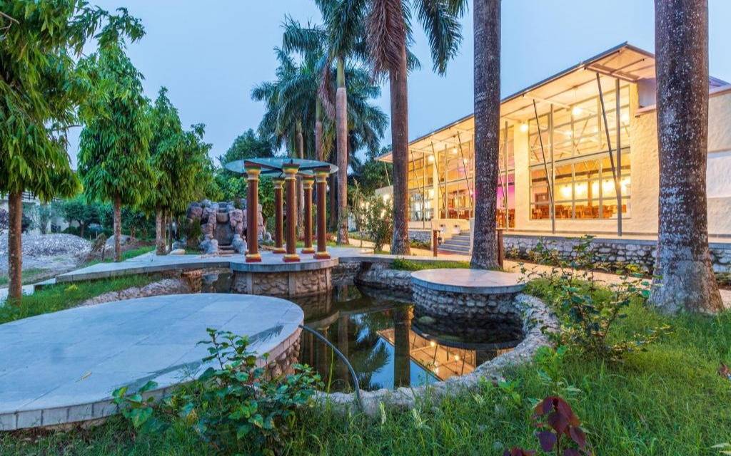 Royal Tiger Luxury Resort