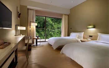 Chihpen Century Hotel
