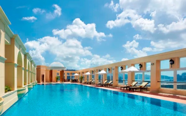 The Royal Garden Hotel