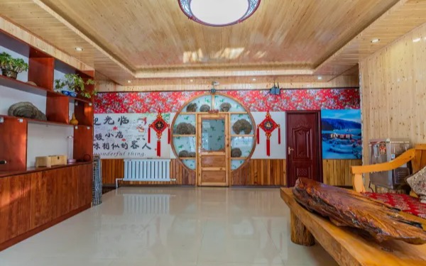 Wuchang Snow Valley mountain Courier station