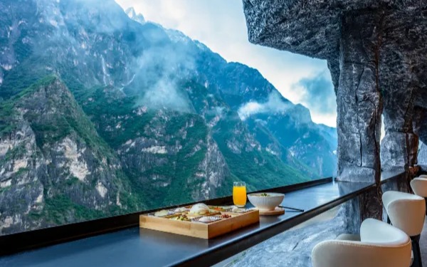 MoYe | Snow Mountain Cliff Hotel (Shangri-La Tiger Leaping Gorge Hotel)