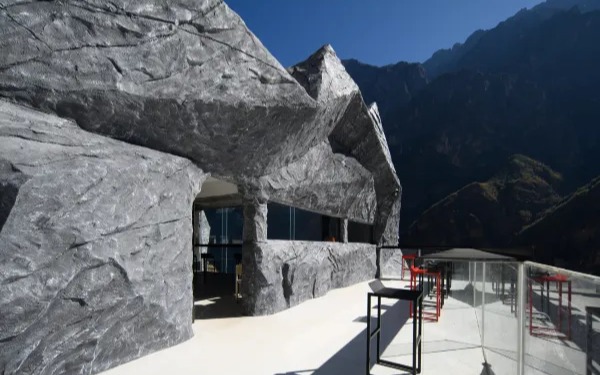 MoYe | Snow Mountain Cliff Hotel (Shangri-La Tiger Leaping Gorge Hotel)