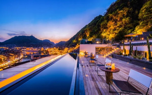 Zhenyuan Mountain and River B&B