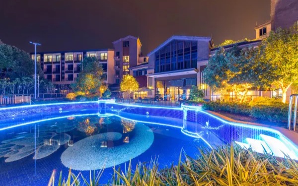 Jiyue Hotel (Nanxiong RT-Mart)