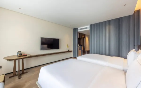 Lin Zhi Chomura Zong Hotel