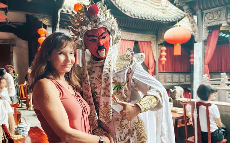 13 Days Private China Tour: Chongqing, Zhangjiajie, Hangzhou & Shenzhen Cultural & Scenic Journey