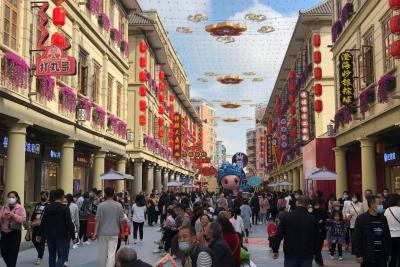 Longbei Baihua Food Street