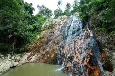 NuMuang Waterfall