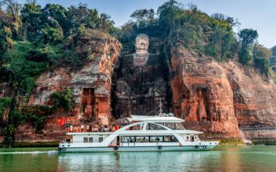 Leshan Giant Buddha Tea and Food Tour (Boat Tour to View the Buddha from Afar)