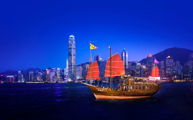 Victoria Harbour Night Cruise - Aqua Luna (Zhang Bao Zai)