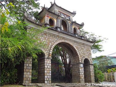 Lam Ty Ni Pagoda
