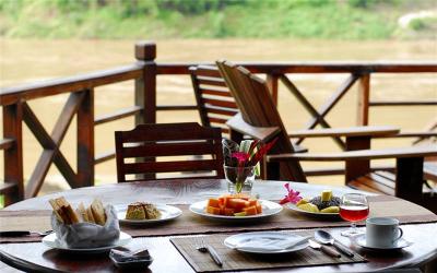 meals on Luang Say cruise 
