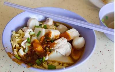 Singapore Classic Breakfast-Fish Ball Mee